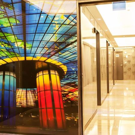 Vintage Apple Hotel Taipei Exterior photo