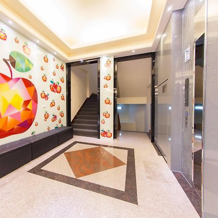 Vintage Apple Hotel Taipei Exterior photo