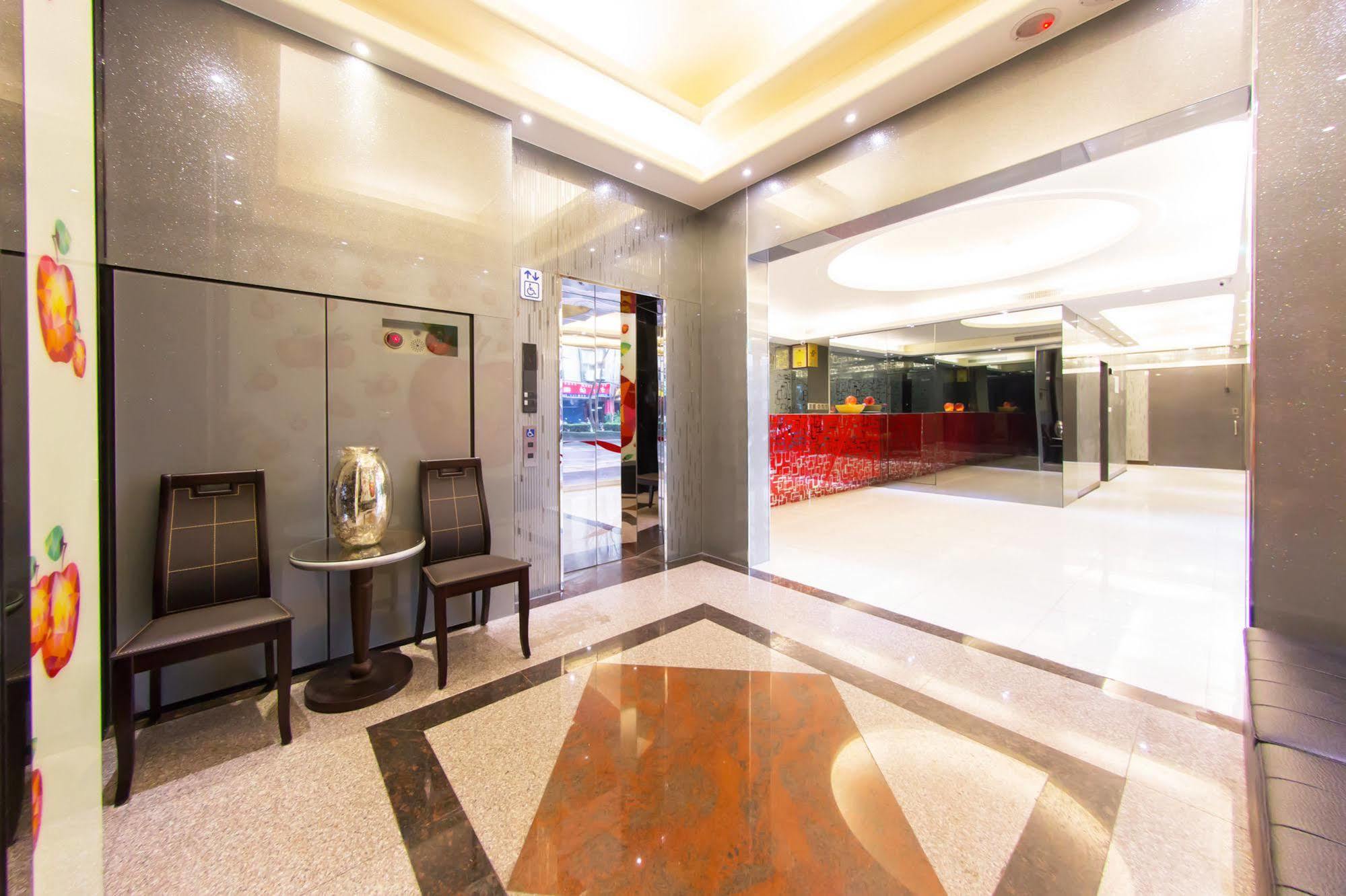Vintage Apple Hotel Taipei Exterior photo