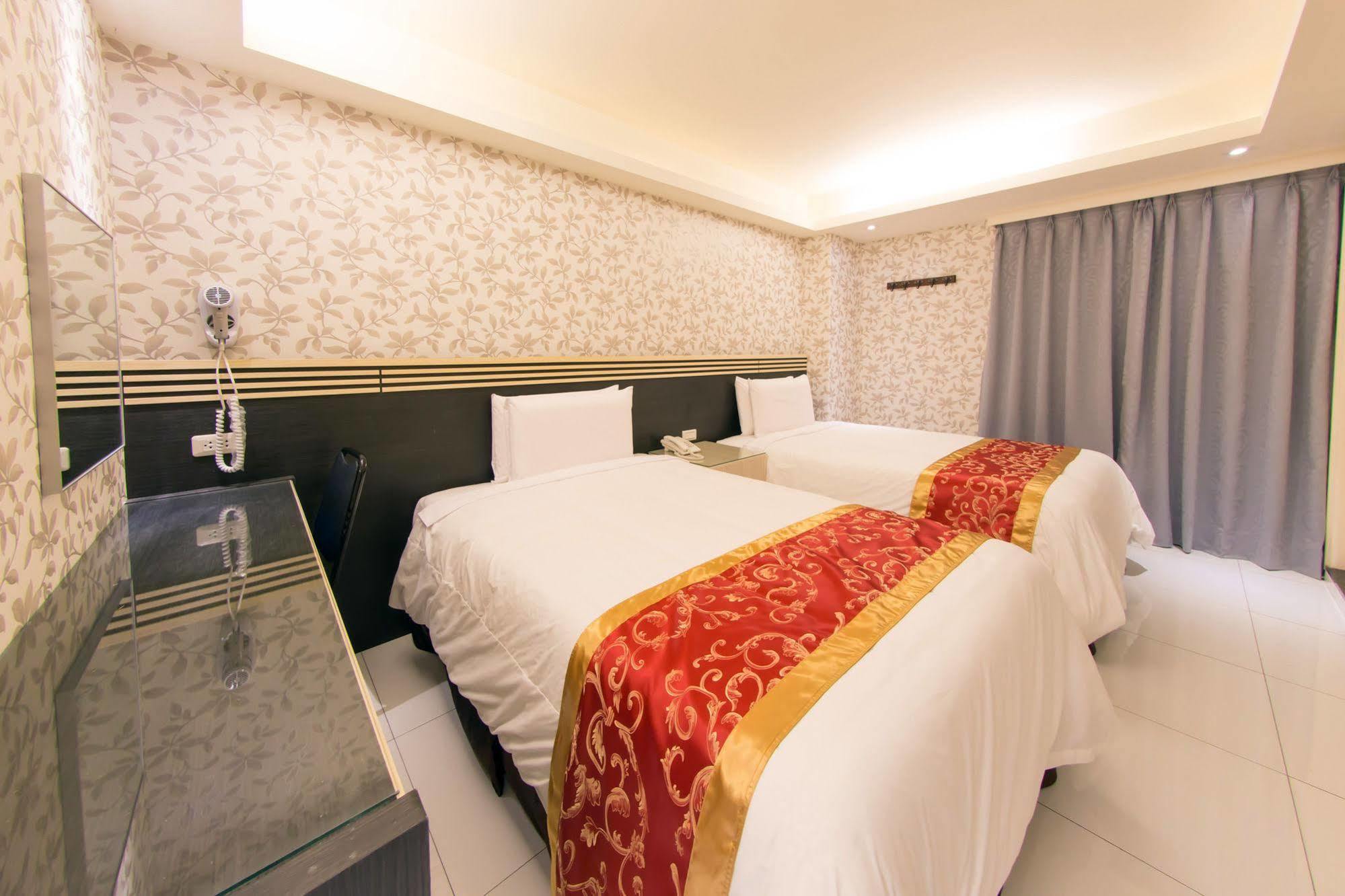 Vintage Apple Hotel Taipei Exterior photo