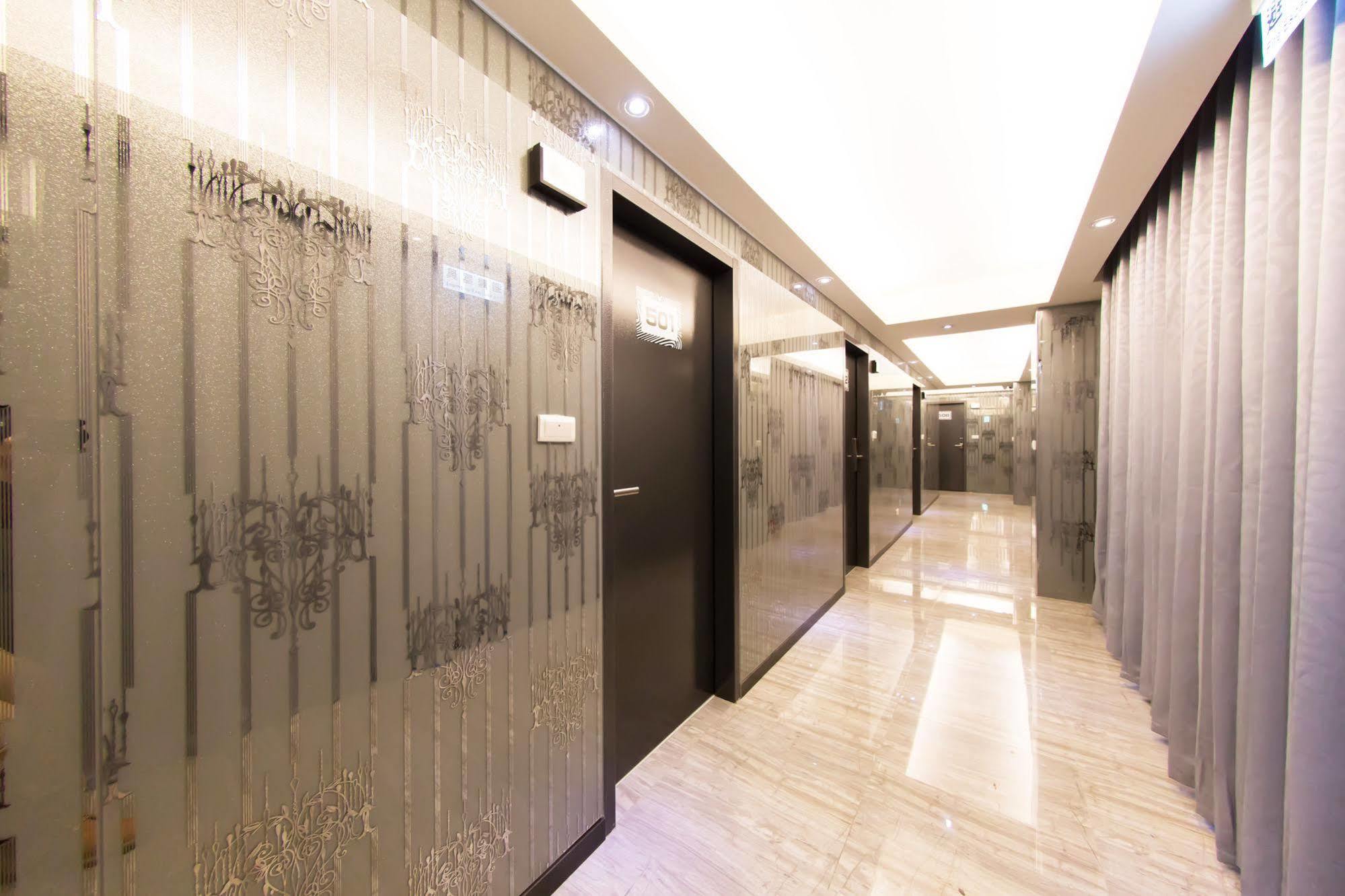 Vintage Apple Hotel Taipei Exterior photo