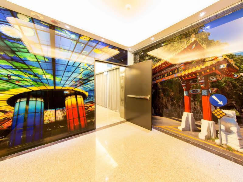 Vintage Apple Hotel Taipei Exterior photo